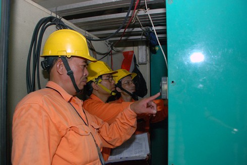Những người âm thầm giữ nguồn sáng trong ngày Đại lễ - ảnh 6