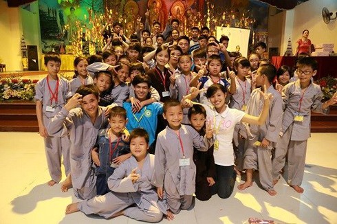 Cựu sinh viên trường Báo đam mê thiện nguyện - ảnh 1