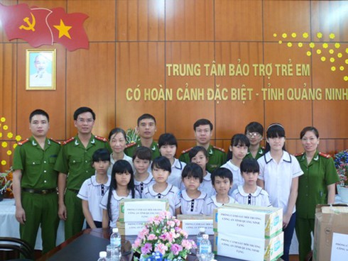 Chăm sóc trẻ em có hoàn cảnh đặc biệt khó khăn: Cần dựa vào cộng đồng - ảnh 1