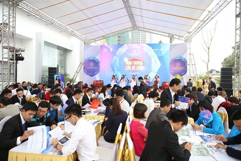 Rộn ràng ngày khai trương căn hộ mẫu Goldmark City - ảnh 1