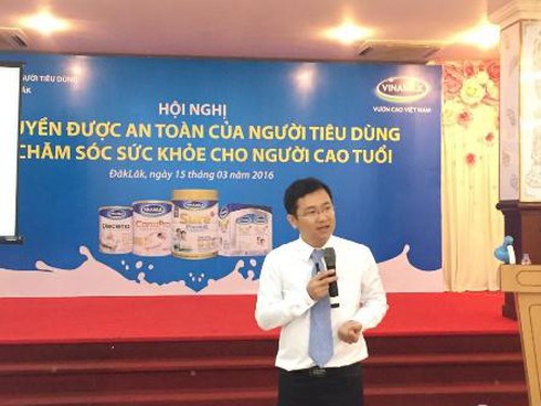 Vinamilk tiếp tục chăm sóc sức khỏe cho hơn 1.300 người cao tuổi - ảnh 4