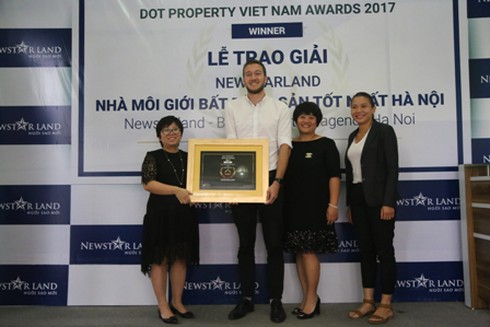 Newstarland đạt giải nhà môi giới bất động sản tốt nhất Hà Nội 2017 - ảnh 1