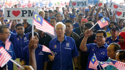 Bầu cử Malaysia: Liên minh cầm quyền tiếp tục giành chiến thắng - ảnh 1