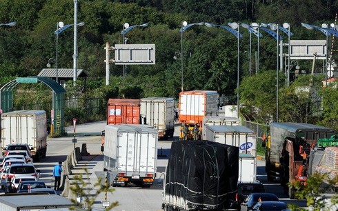 Khu công nghiệp liên Triều chính thức mở cửa trở lại - ảnh 1