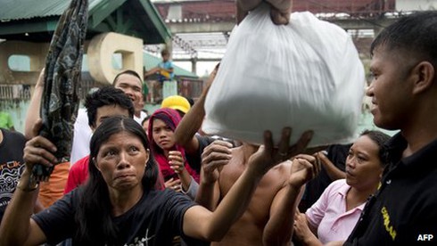 Philippines: Hơn 5.000 người chết do bão Haiyan - ảnh 3