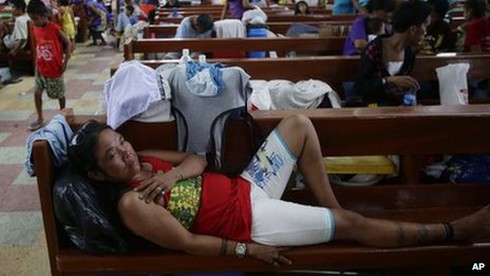 Philippines: Hơn 5.000 người chết do bão Haiyan - ảnh 4