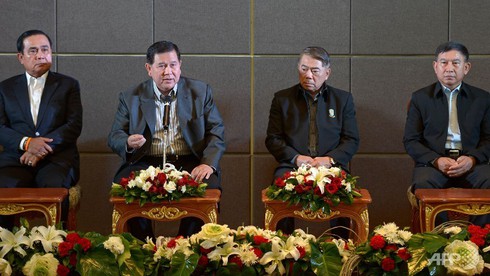 Quân đội Thái Lan quyết 'đứng ngoài' dù lãnh đạo biểu tình yêu cầu - ảnh 1