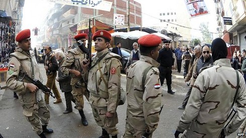 Người dân Ai Cập đi bỏ phiếu cho hiến pháp mới - ảnh 2