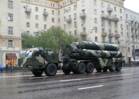 Tổng thống Putin chấp thuận bán tên lửa S-400 cho Trung Quốc - ảnh 1