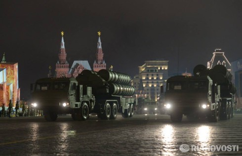 Ảnh: Quân đội Nga diễn tập diễu binh kỉ niệm Ngày chiến thắng 9/5 - ảnh 5