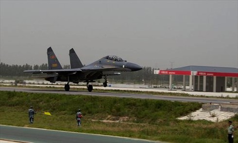 Vì sao Trung Quốc biến cao tốc thành đường băng quân sự? - ảnh 1