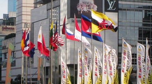 ASEAN sẽ đối phó với Trung Quốc ở Biển Đông như thế nào? - ảnh 1