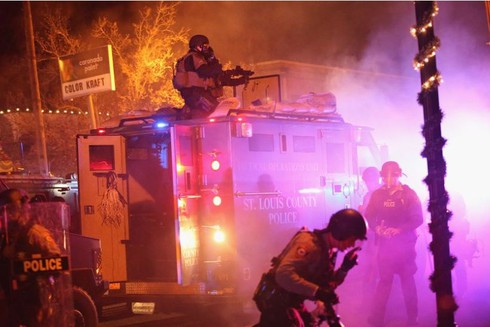 Mỹ: Biểu tình Ferguson lan sang 170 thành phố, hơn 400 người bị bắt - ảnh 1