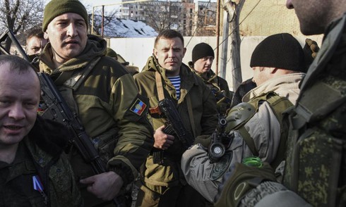 Ukraine: Ly khai tuyên bố đã chiếm được sân bay Donetsk - ảnh 1