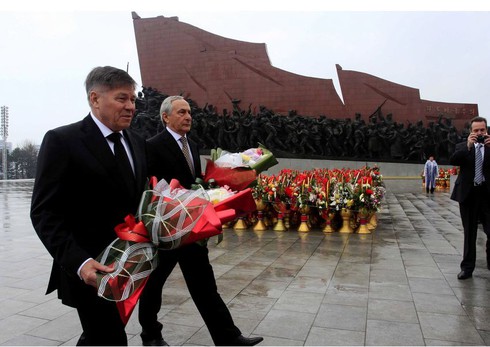 Triều Tiên: Cái bóng Trung Quốc quá lớn, không thể đến gần Nga - ảnh 2