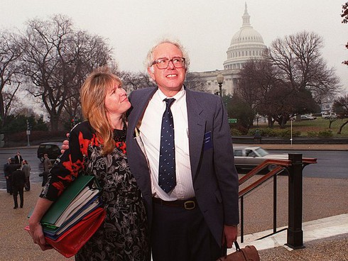 Bernie Sanders - Đối thủ đáng gờm của bà Hillary ngay trong đảng Dân chủ - ảnh 1