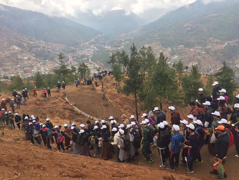Bhutan trồng 108.000 cây xanh để đón tiểu hoàng tử - ảnh 3