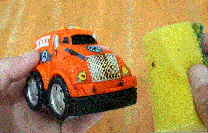 Cách làm sạch đồ chơi cho bé nhanh, đơn giản - ảnh 3