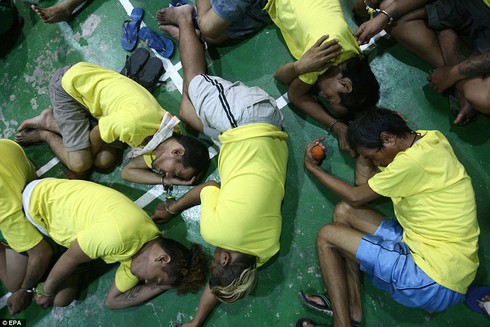 Những hình ảnh rùng rợn về cuộc chiến chống ma túy ở Philippines - ảnh 8