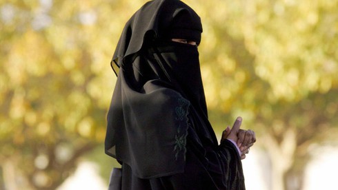 Trang phục Hồi giáo: Nỗi sợ lan rộng khắp châu Âu - ảnh 1