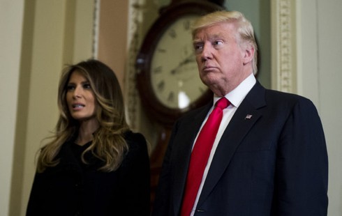 Donald Trump mắng truyền thông đang xúi giục biểu tình - ảnh 1