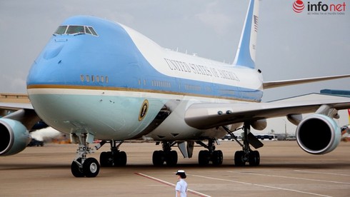 Ông Trump ép Boeing giảm 1 tỷ USD giá Không Lực Một - ảnh 1