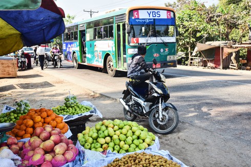 Myanmar: “Ác mộng giao thông” hoành hành sau 14 năm cấm xe máy - ảnh 2