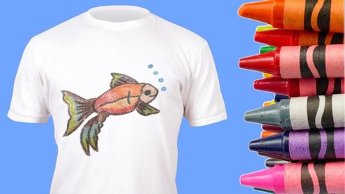 Video: Cách in áo thun tại nhà bằng bút sáp màu - ảnh 1