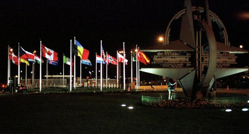 Nhà báo Thổ Nhĩ Kỳ: Ankara đừng mong nhờ cậy NATO trong vụ bắn rơi Su-24 - ảnh 1