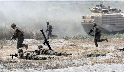 Philippines thông qua thỏa thuận quân sự với Mỹ giữa lúc Biển Đông “dậy sóng” - ảnh 1