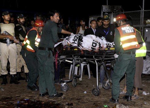 Chính quyền Pakistan ráo riết truy lùng thủ phạm đánh bom Lahore - ảnh 1