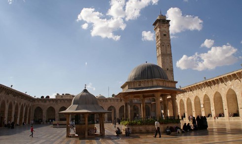 Aleppo trước và sau khi bị chiến tranh đẫm máu tàn phá - ảnh 1