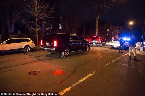 Vợ chồng cựu Tổng thống Obama sẽ làm gì khi quay trở lại Washington? - ảnh 3