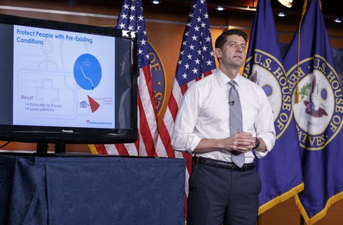 “Trumpcare” được thông qua, sắc lệnh nhập cư mới lại thêm rắc rối - ảnh 1