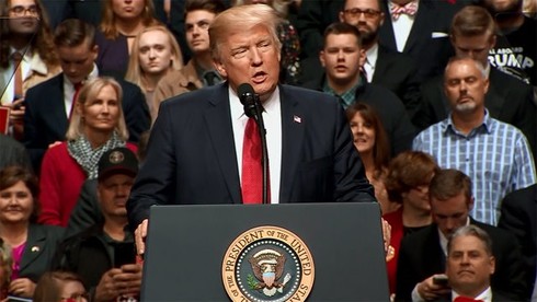 Vì sao sắc lệnh nhập cảnh mới của ông Trump vẫn bị chặn trước