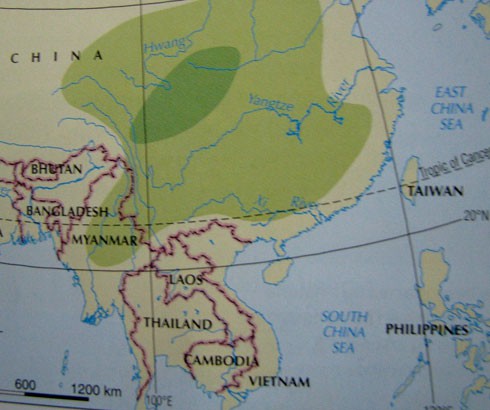 Lại phát hiện sách nhập khẩu vi phạm chủ quyền biển VN - ảnh 1