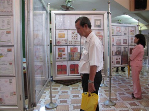 39 bộ sưu tập tham gia triển lãm “Con tem nhỏ mở ra khung trời lớn” - ảnh 1