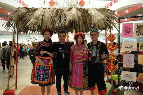 Chợ Tết dân gian độc đáo của học sinh, sinh viên FPT - ảnh 3