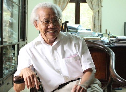 Độc quyền một bộ SGK: Nhóm biên soạn đã là người trí tuệ chuẩn nhất chưa? - ảnh 1