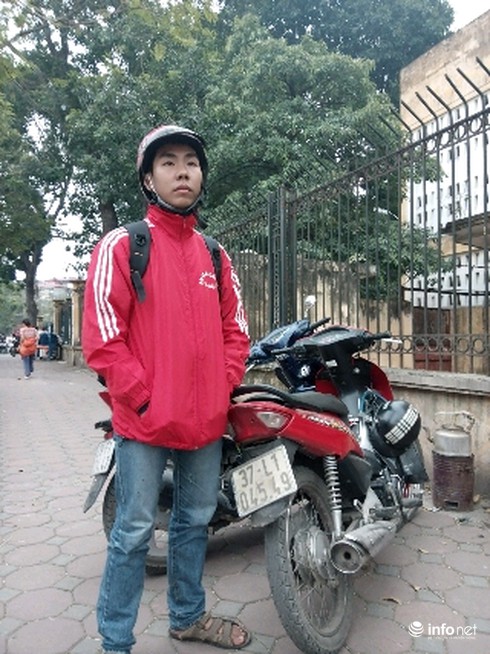 Cảm phục cậu sinh viên chạy xe ôm lấy tiền giúp bạn chữa bệnh - ảnh 2