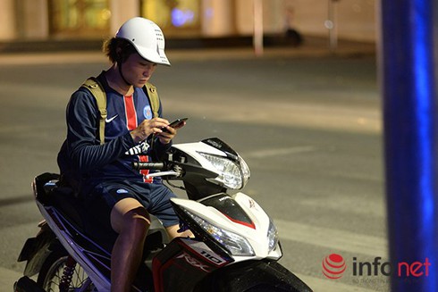 Giới trẻ Việt phát cuồng vì Pokemon Go: Hệ lụy gì cho tương lai? - ảnh 2