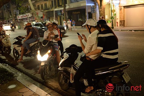Giới trẻ Việt phát cuồng vì Pokemon Go: Hệ lụy gì cho tương lai? - ảnh 1