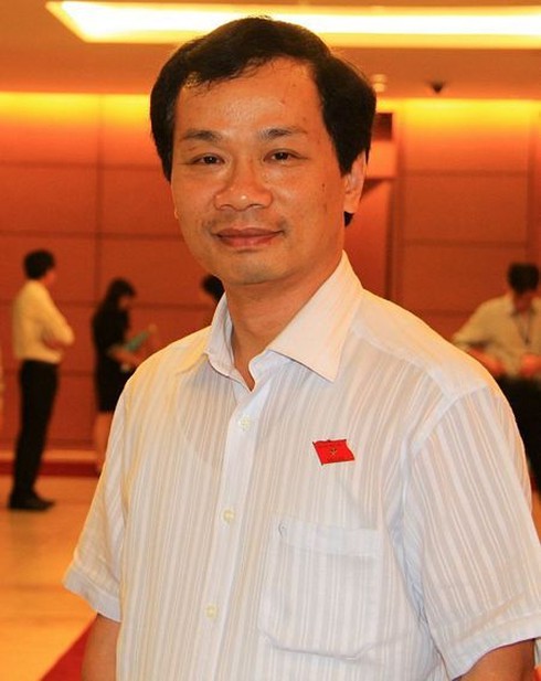 Vụ học sinh lớp 6 bị trả về lớp 1: Biểu hiện rõ ràng của bệnh thành tích - ảnh 1
