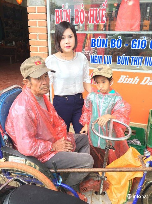 Quảng Bình: Cô học trò nghèo cùng ông đi xin ăn từng bữa - ảnh 3