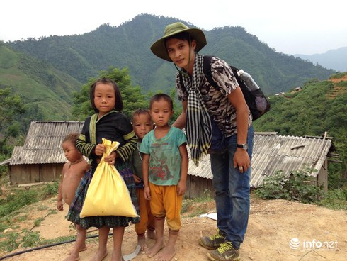 Điều chưa biết về chàng trai khoa Văn luôn đồng hành cùng trẻ em vùng cao - ảnh 12