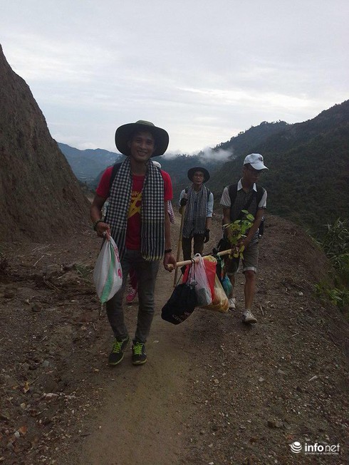 Điều chưa biết về chàng trai khoa Văn luôn đồng hành cùng trẻ em vùng cao - ảnh 14