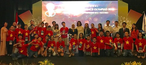 Đội tuyển Việt Nam đứng đầu kỳ thi Olympic Toán và Khoa học Quốc tế - ảnh 1