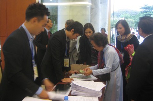 “Còn vấn đề nào quan trọng và ái quốc hơn là bảo vệ đất nước”. - ảnh 1