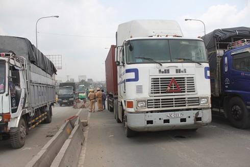 TP.HCM: Bị cán tử vong khi va chạm với xe container - ảnh 1