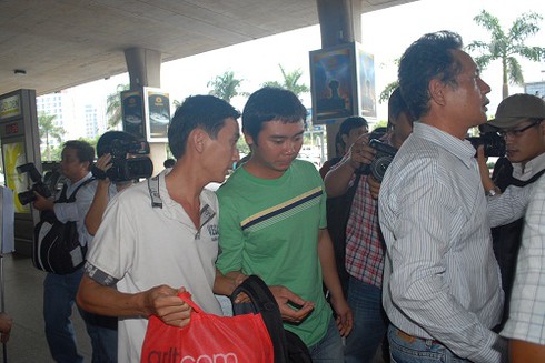 8 thủy thủ tiếp theo đã về tới Tân Sơn Nhất - ảnh 3